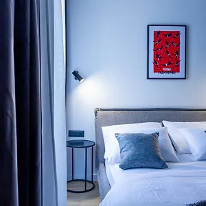 Maroen Lux And Old Town Apartment