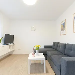 Break Apartment